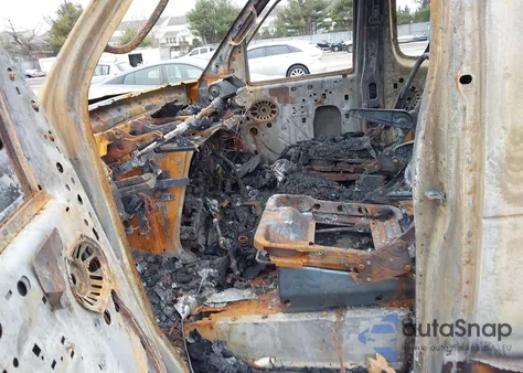 2008 Ford E-350 Super Duty Xl/Xlt z USA, uszkodzony, nr VIN 1FBNE31L78DB00588